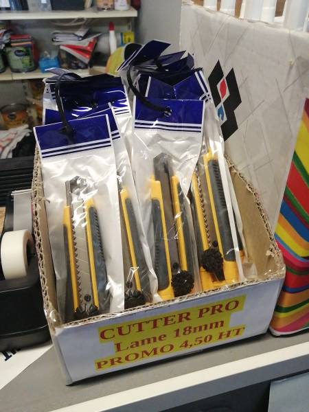 Cutter professionnel Lame 18 mm